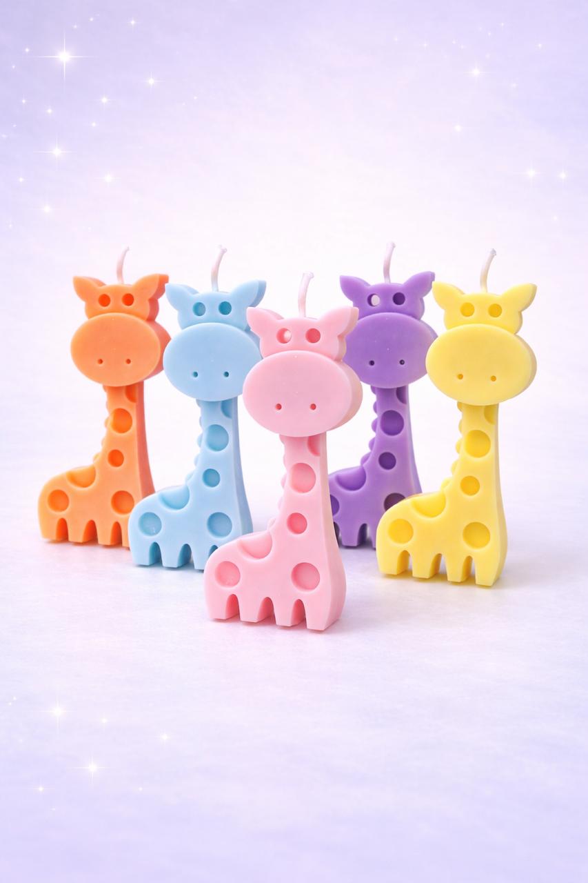 Little Giraffe Charm Candle
